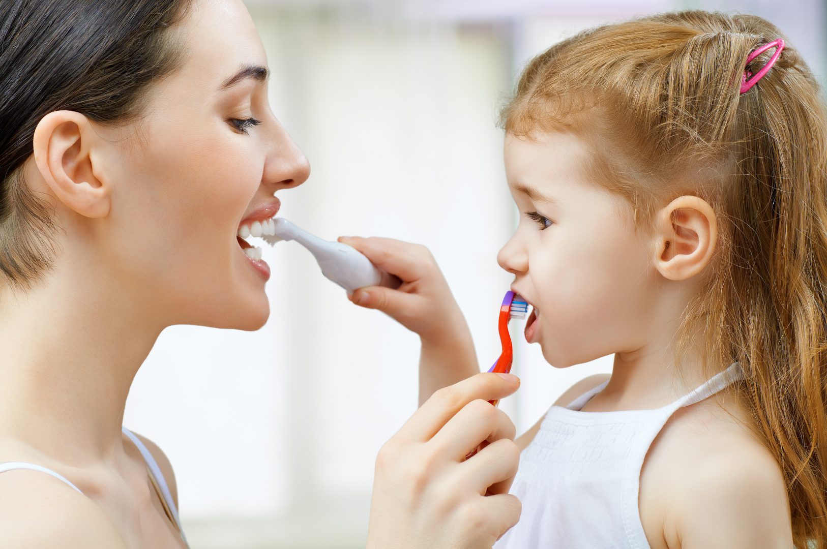 Cepillos de dientes para bebés: todo lo que debes saber y cómo